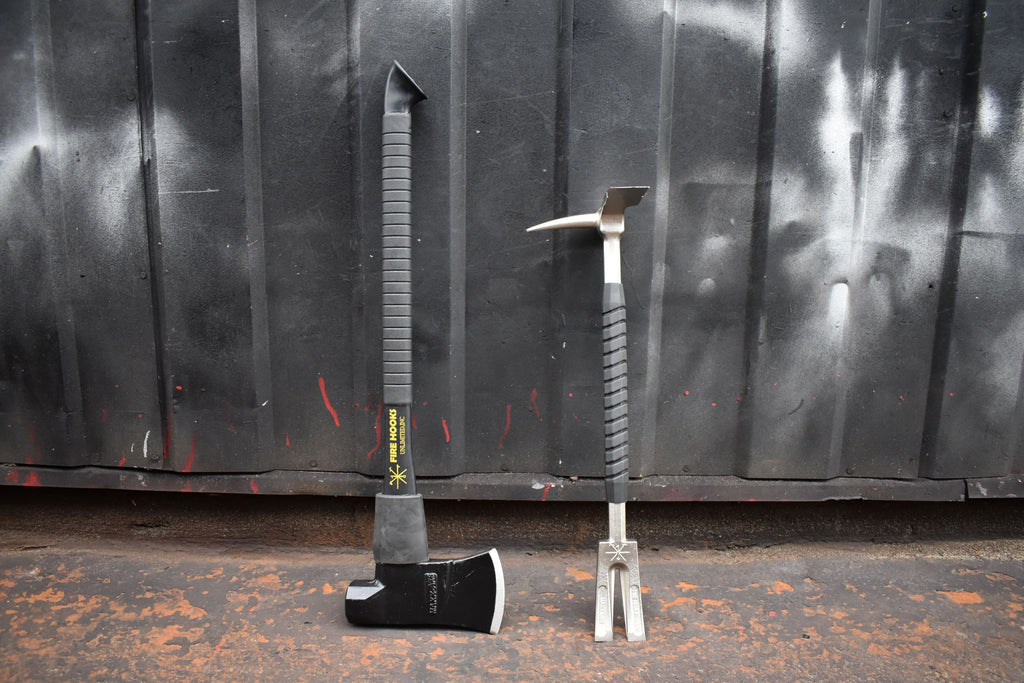 Experience ultimate versatility and convenience with the Fire Hooks Unlimited The Roof-Duo MAXX-AXE WITH MINI MAXX-MOD. Perfect for flat roof operations during fire ground operations.